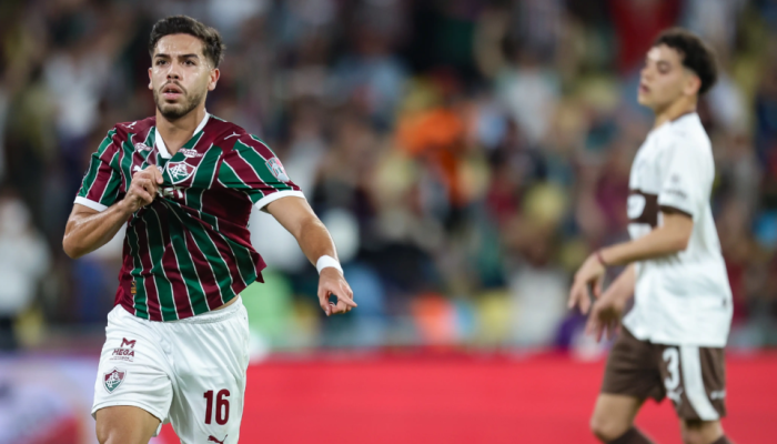 Fluminense vence o Platense por 2x0