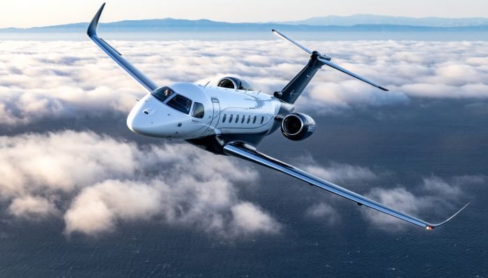 Jato executivo Praetor 600E, da Embraer, que concorre no segmento super midsize (Divulgação)